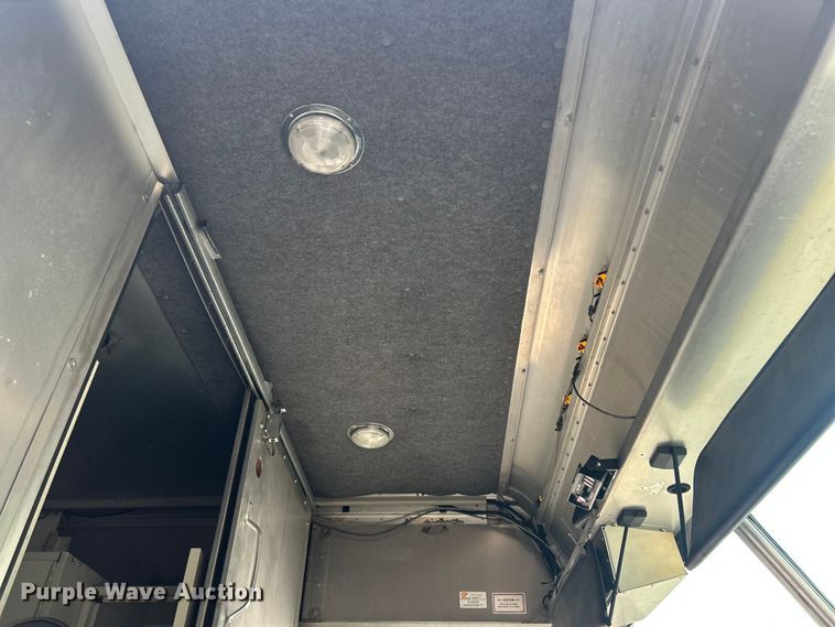 image for item ET3302 2008 Workhorse W42 delivery van