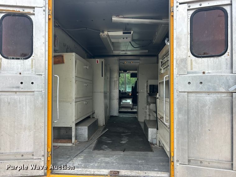 image for item ET3302 2008 Workhorse W42 delivery van