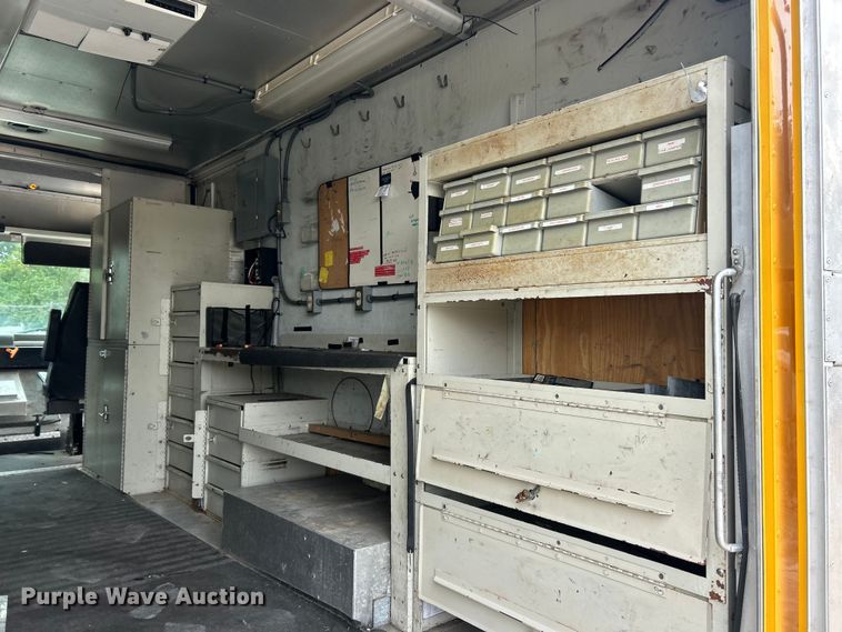 image for item ET3302 2008 Workhorse W42 delivery van