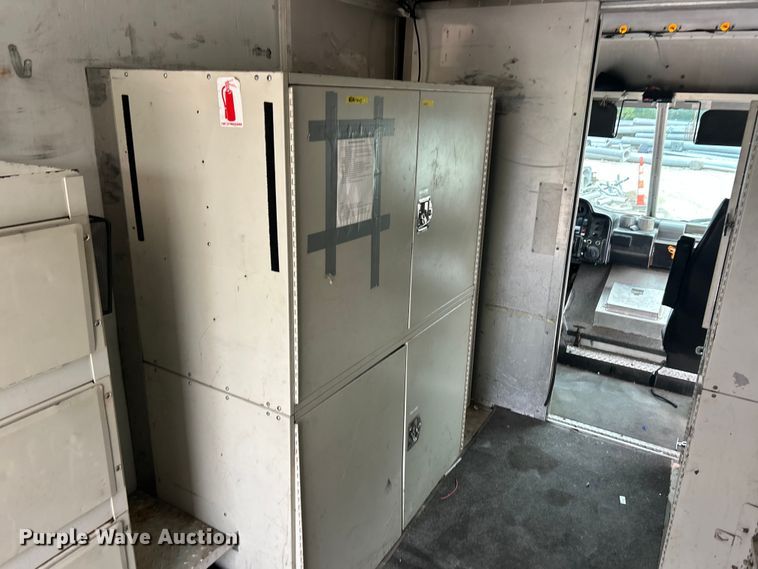 image for item ET3302 2008 Workhorse W42 delivery van