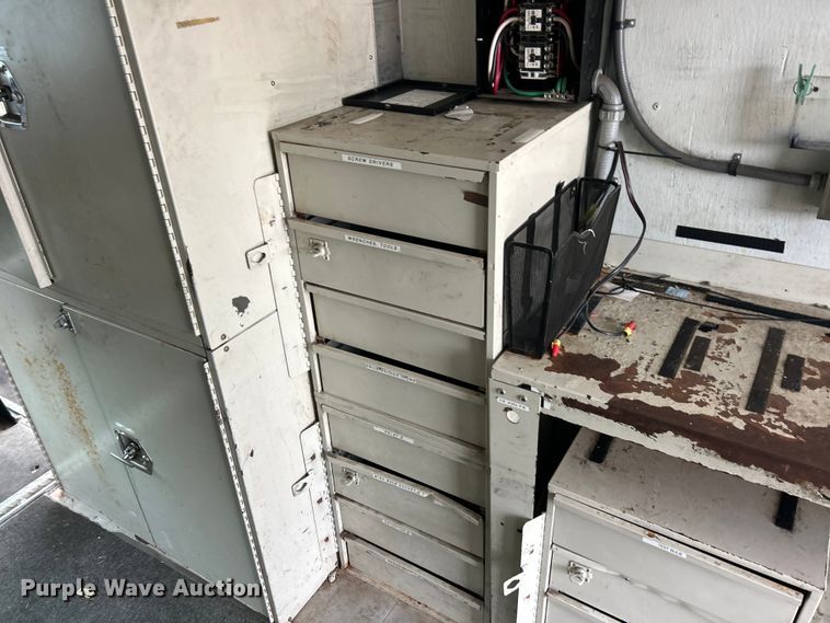 image for item ET3302 2008 Workhorse W42 delivery van