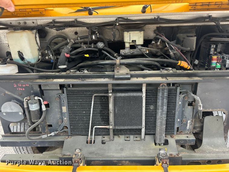 image for item ET3302 2008 Workhorse W42 delivery van