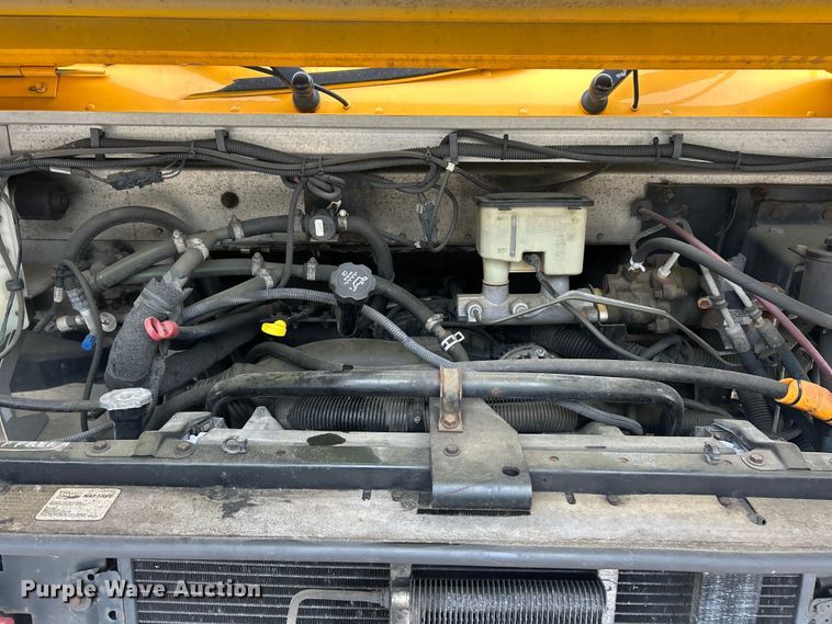 image for item ET3302 2008 Workhorse W42 delivery van