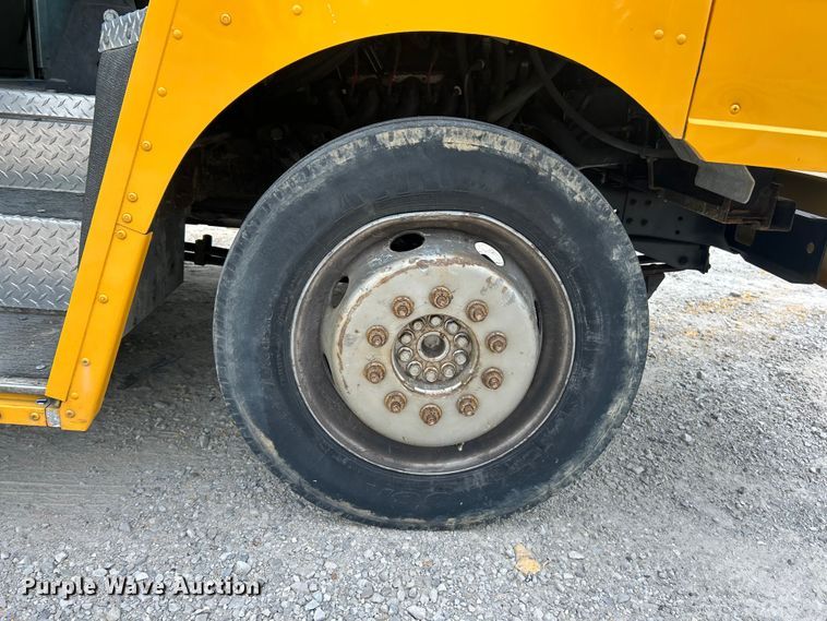 image for item ET3302 2008 Workhorse W42 delivery van