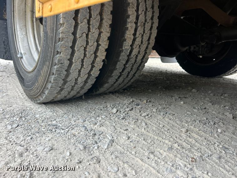 image for item ET3302 2008 Workhorse W42 delivery van