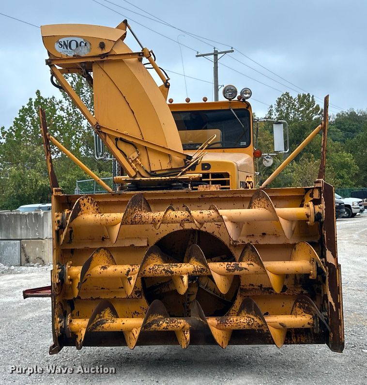 image for item ET3303 1985 FWD RB44-3231K snow blower truck