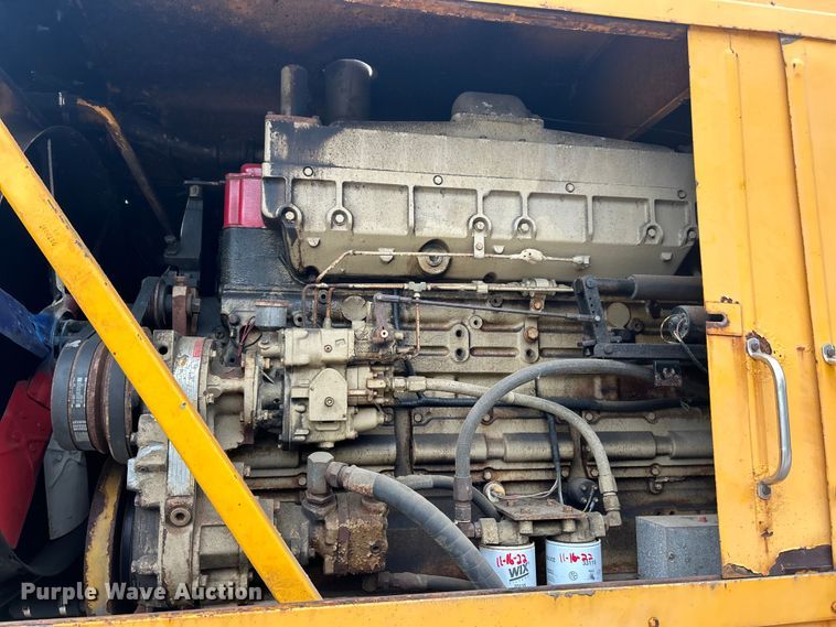 image for item ET3303 1985 FWD RB44-3231K snow blower truck