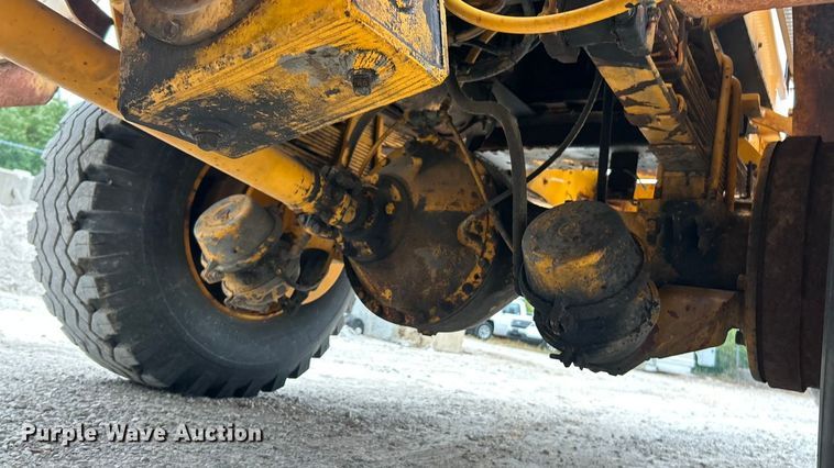 image for item ET3303 1985 FWD RB44-3231K snow blower truck