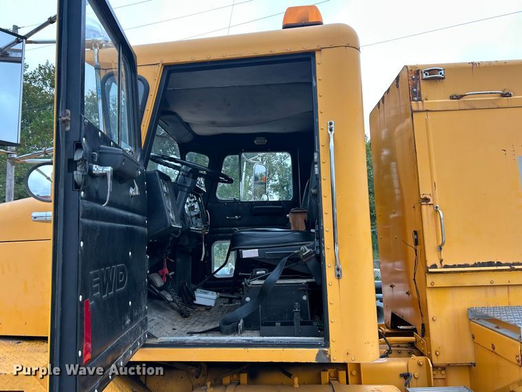 image for item ET3303 1985 FWD RB44-3231K snow blower truck