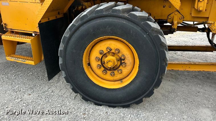 image for item ET3303 1985 FWD RB44-3231K snow blower truck