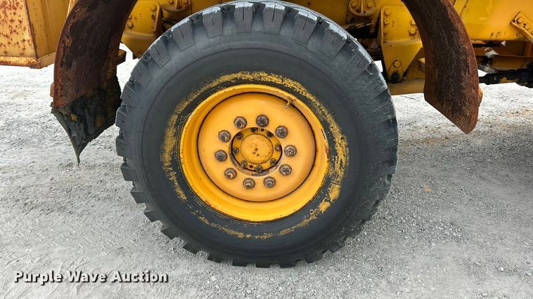 image for item ET3303 1985 FWD RB44-3231K snow blower truck