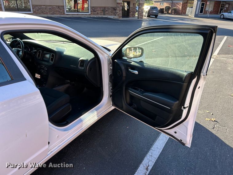 image for item ET3310 2016 Dodge Charger Police 