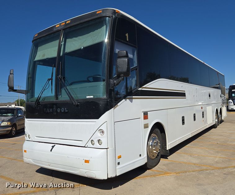 image for item EU3602 2005 Van Hool C2045 coach bus