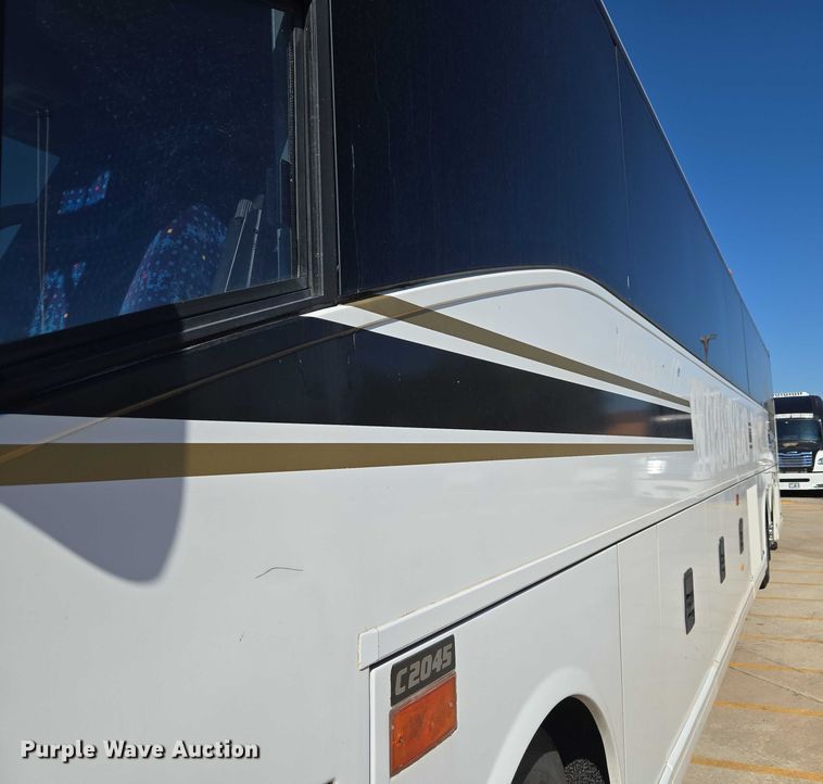 image for item EU3602 2005 Van Hool C2045 coach bus