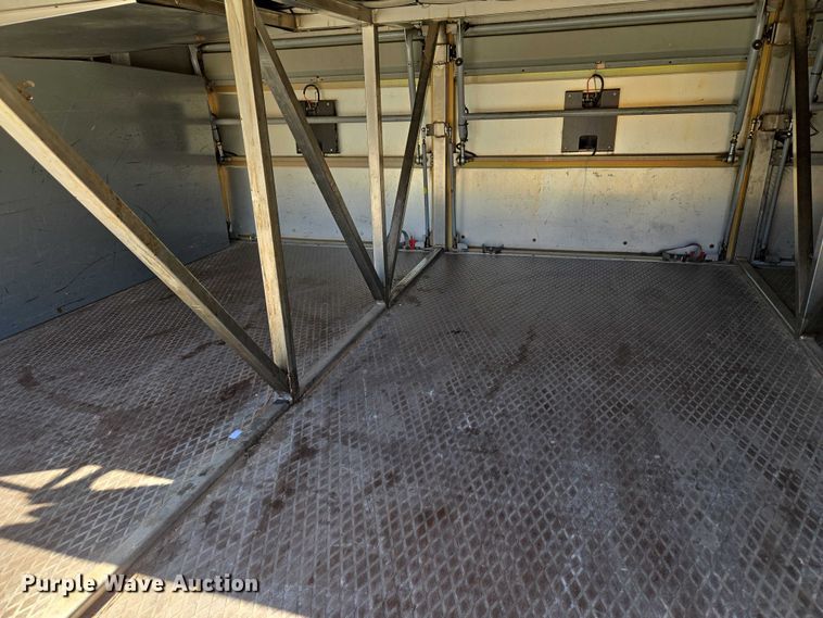 image for item EU3602 2005 Van Hool C2045 coach bus