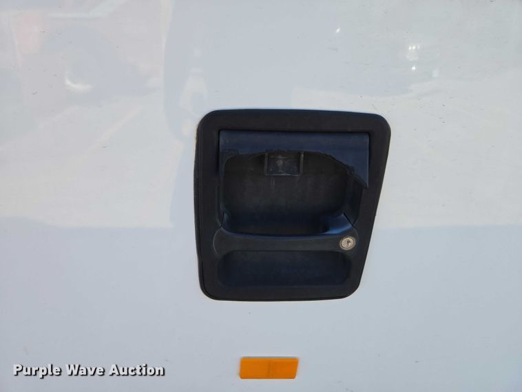 image for item EU3602 2005 Van Hool C2045 coach bus