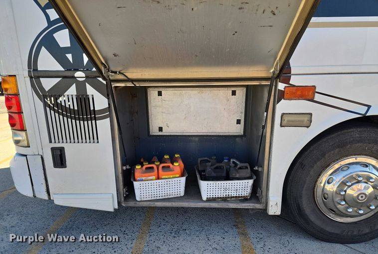 image for item EU3602 2005 Van Hool C2045 coach bus