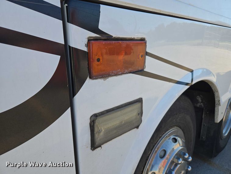 image for item EU3602 2005 Van Hool C2045 coach bus