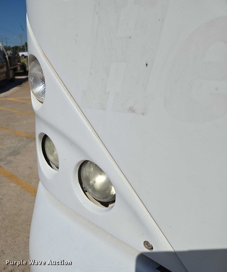 image for item EU3602 2005 Van Hool C2045 coach bus