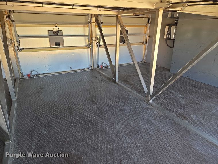 image for item EU3602 2005 Van Hool C2045 coach bus