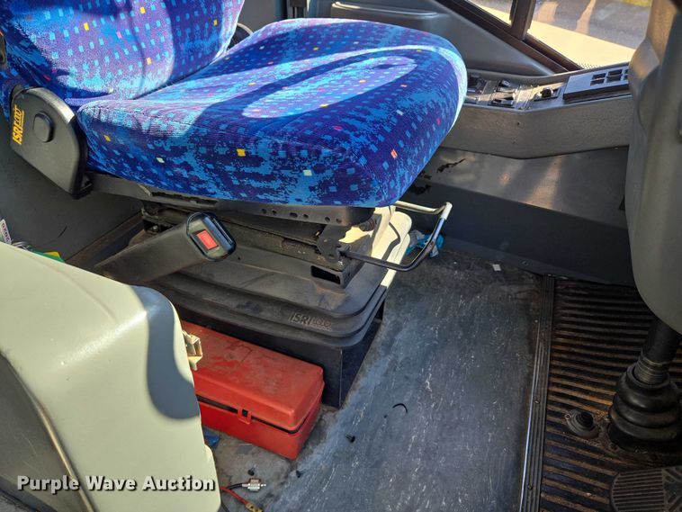 image for item EU3602 2005 Van Hool C2045 coach bus