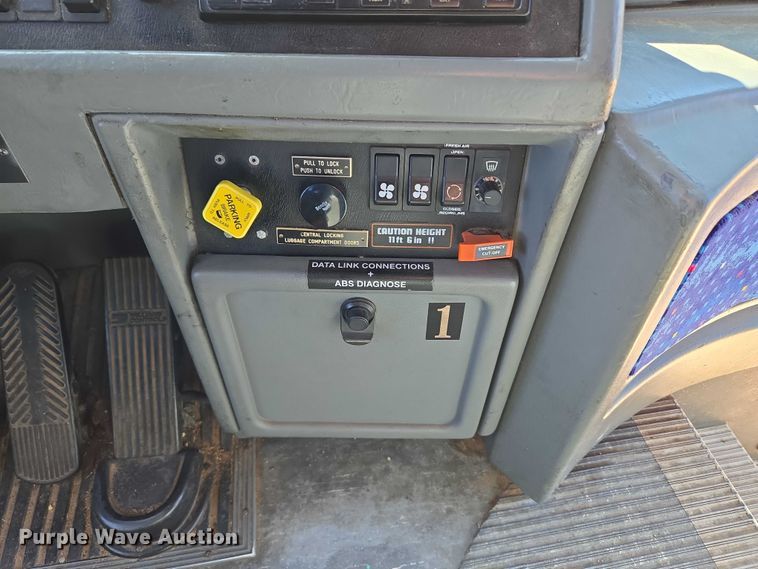 image for item EU3602 2005 Van Hool C2045 coach bus