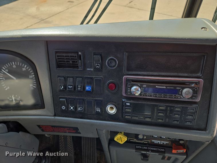 image for item EU3602 2005 Van Hool C2045 coach bus