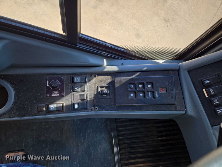 image for item EU3602 2005 Van Hool C2045 coach bus