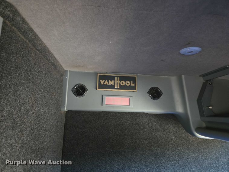 image for item EU3602 2005 Van Hool C2045 coach bus