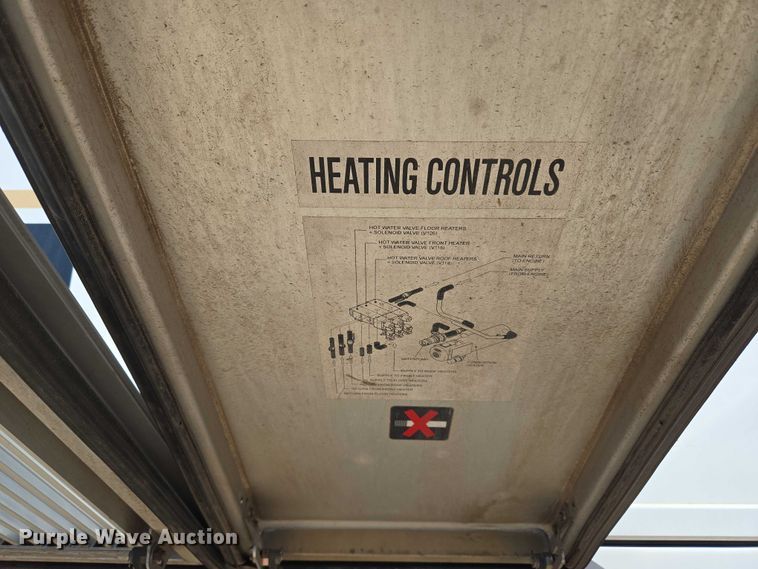 image for item EU3602 2005 Van Hool C2045 coach bus