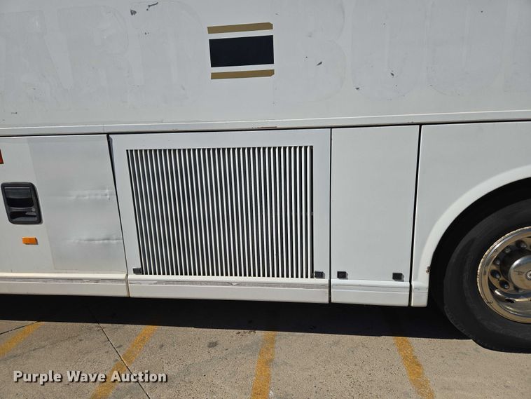 image for item EU3602 2005 Van Hool C2045 coach bus