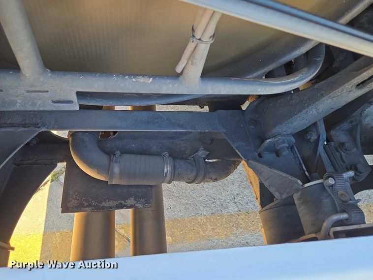 image for item EU3602 2005 Van Hool C2045 coach bus