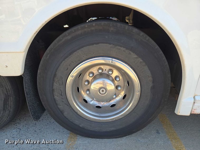 image for item EU3602 2005 Van Hool C2045 coach bus