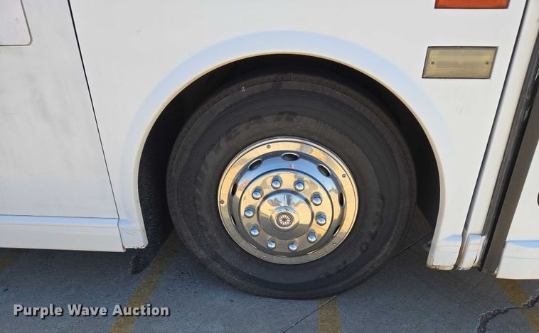 image for item EU3602 2005 Van Hool C2045 coach bus