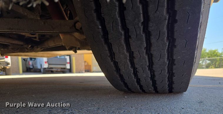 image for item EU3602 2005 Van Hool C2045 coach bus