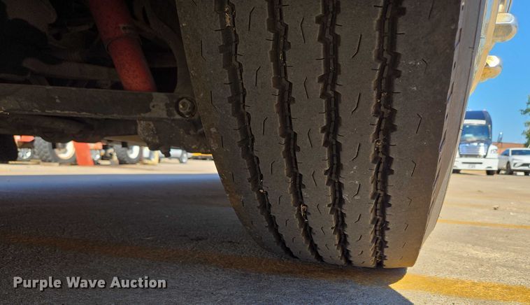 image for item EU3602 2005 Van Hool C2045 coach bus