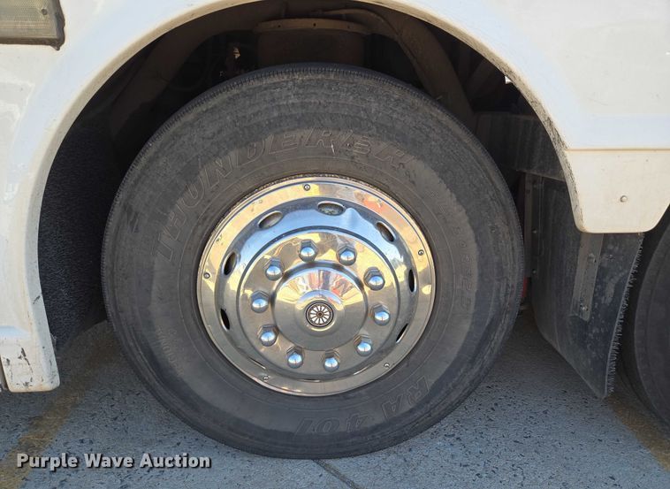 image for item EU3602 2005 Van Hool C2045 coach bus