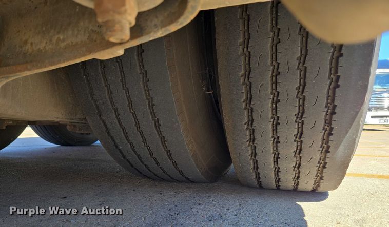 image for item EU3602 2005 Van Hool C2045 coach bus