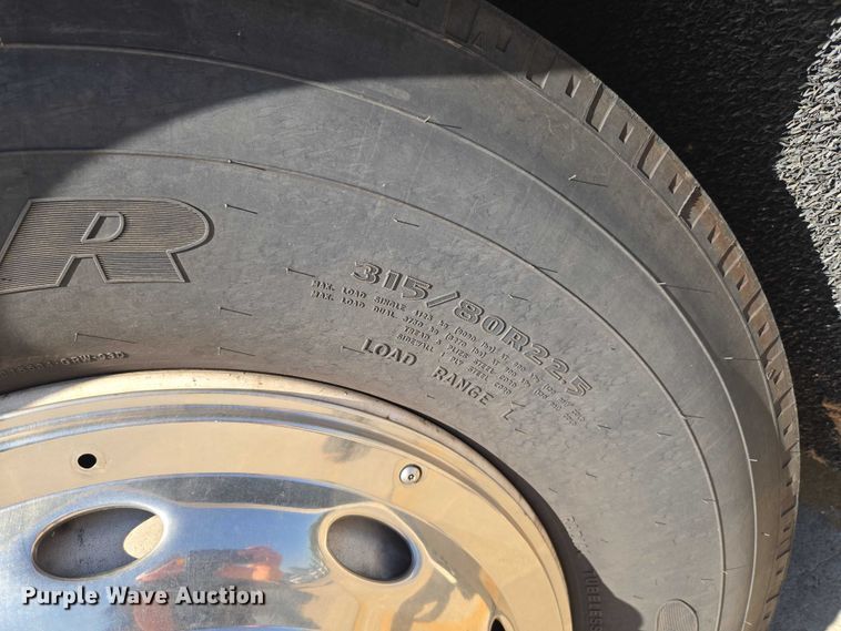 image for item EU3602 2005 Van Hool C2045 coach bus