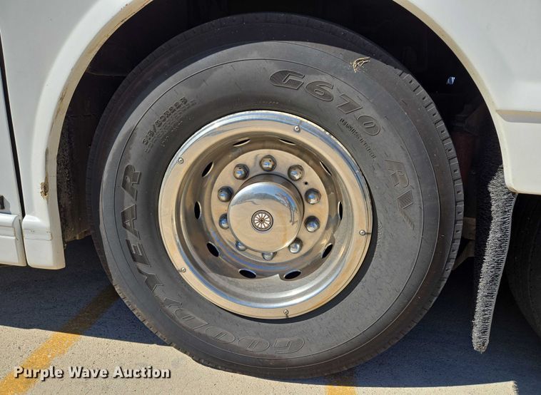 image for item EU3602 2005 Van Hool C2045 coach bus