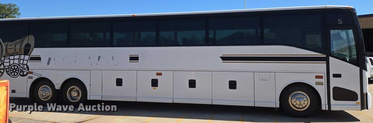 image for item EU3603 2005 Van Hool C2045 coach bus
