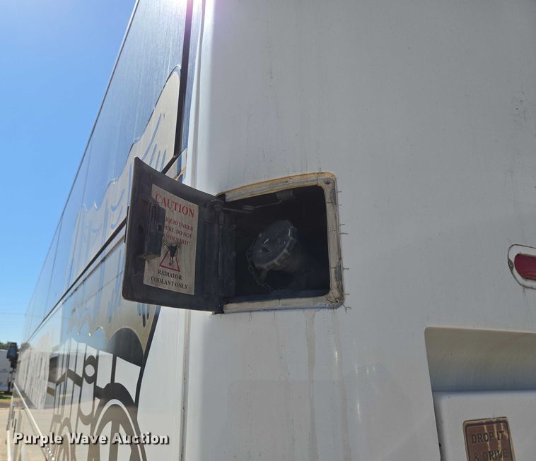 image for item EU3603 2005 Van Hool C2045 coach bus