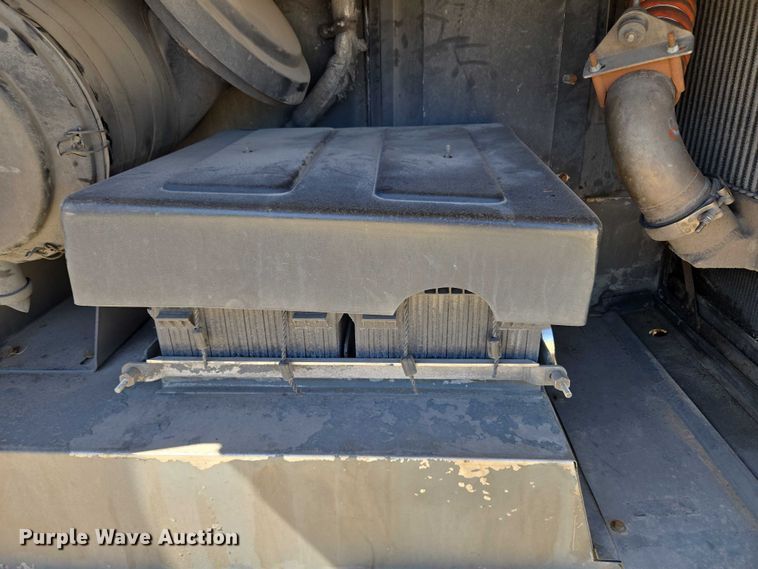 image for item EU3603 2005 Van Hool C2045 coach bus