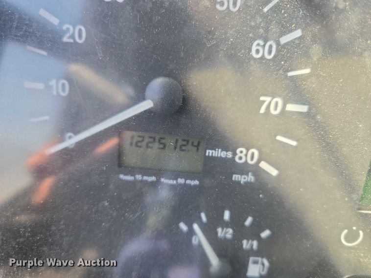 image for item EU3603 2005 Van Hool C2045 coach bus