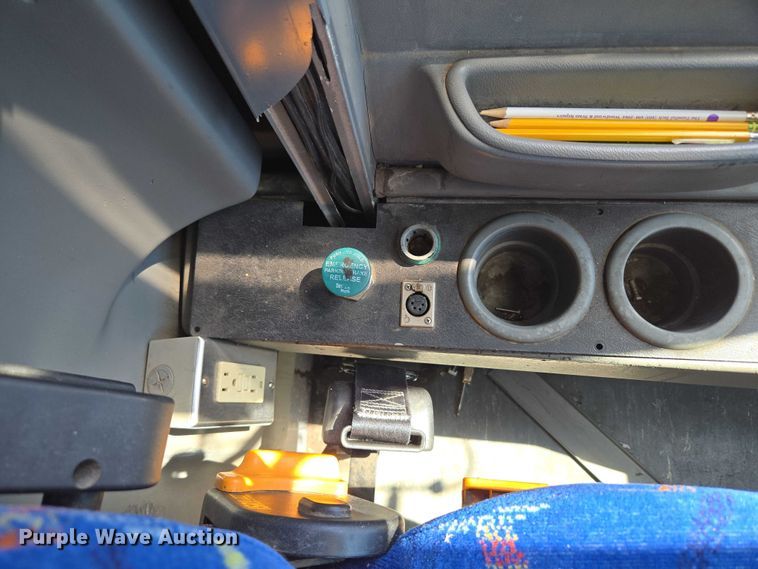 image for item EU3603 2005 Van Hool C2045 coach bus