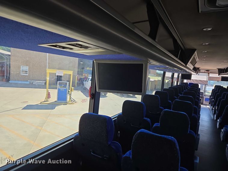 image for item EU3603 2005 Van Hool C2045 coach bus