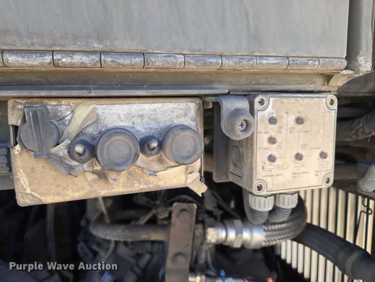 image for item EU3603 2005 Van Hool C2045 coach bus