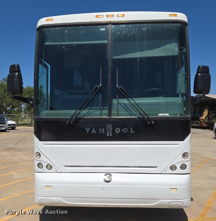 image for item EU3604 2005 Van Hool C2045 coach bus