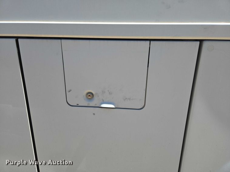 image for item EU3604 2005 Van Hool C2045 coach bus