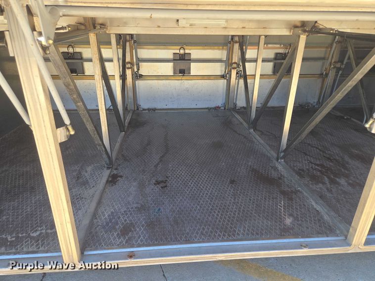 image for item EU3604 2005 Van Hool C2045 coach bus